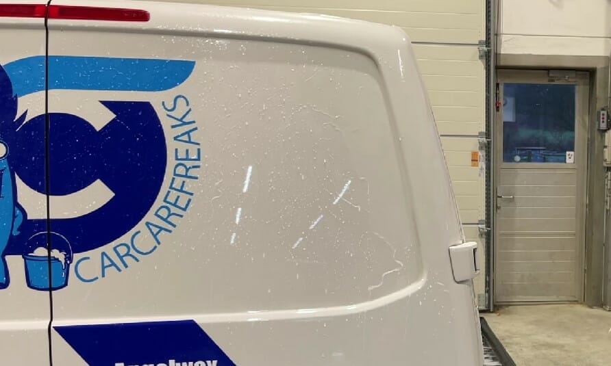 vand samler sig i perler