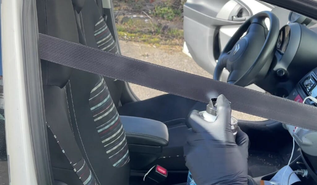 Selespray sprøjtes på selen