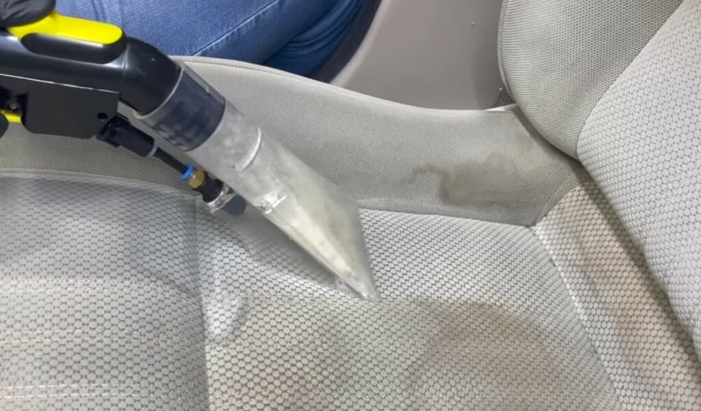 Sæderenser sammen med tekstilrens Sæderenser sammen med tekstilrens