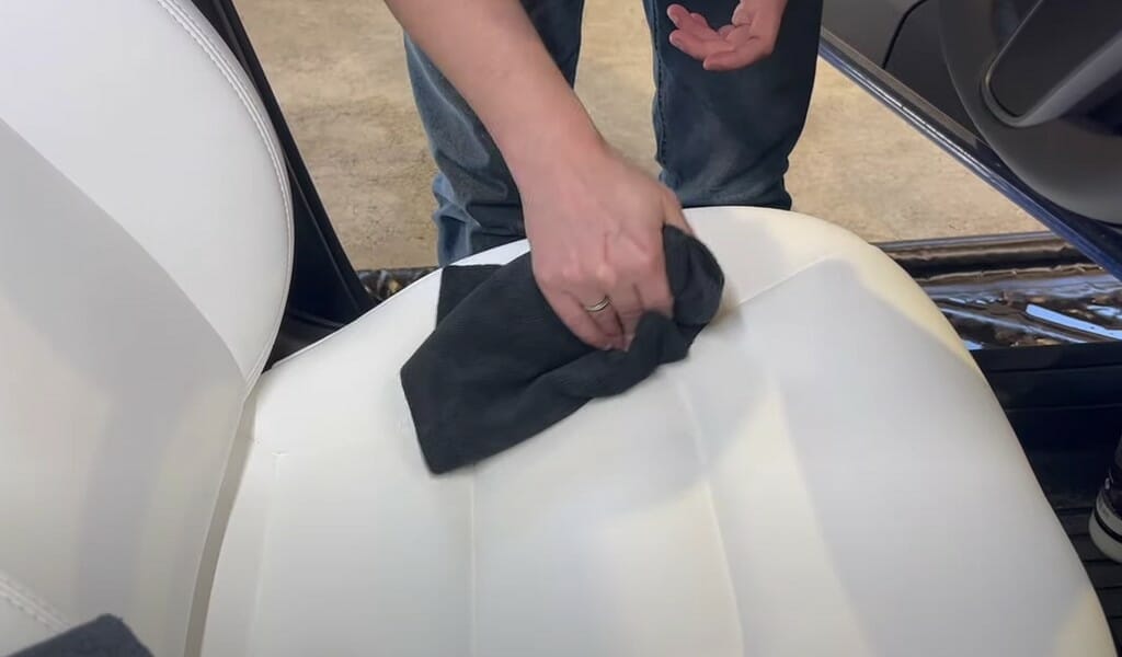 Tør af med microfiber Tør af med microfiber